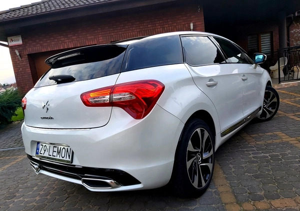 Citroen DS5 cena 47900 przebieg: 230000, rok produkcji 2015 z Morąg małe 497